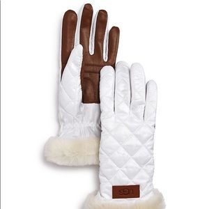 Fuzzy, insulated Ugg gloves